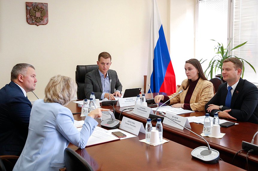 Заседание Комитета по молодежной политике