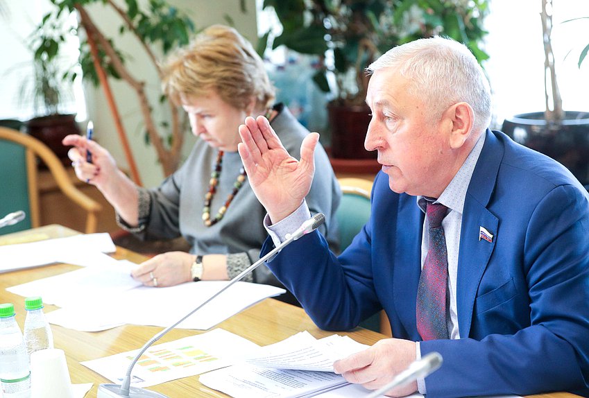 Председатель Комитета по региональной политике и проблемам Севера и Дальнего Востока Николай Харитонов