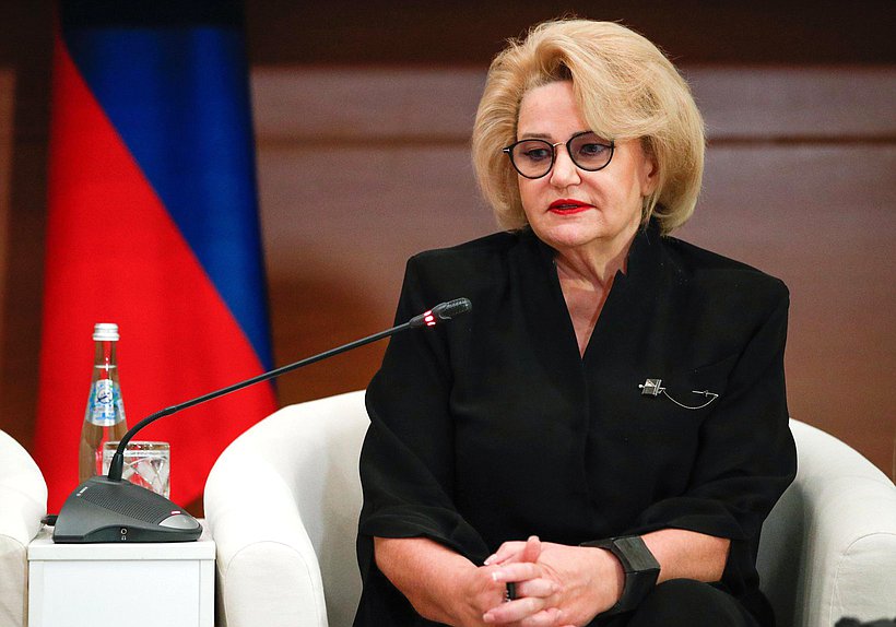 Председатель Комитета по вопросам семьи, женщин и детей Нина Останина