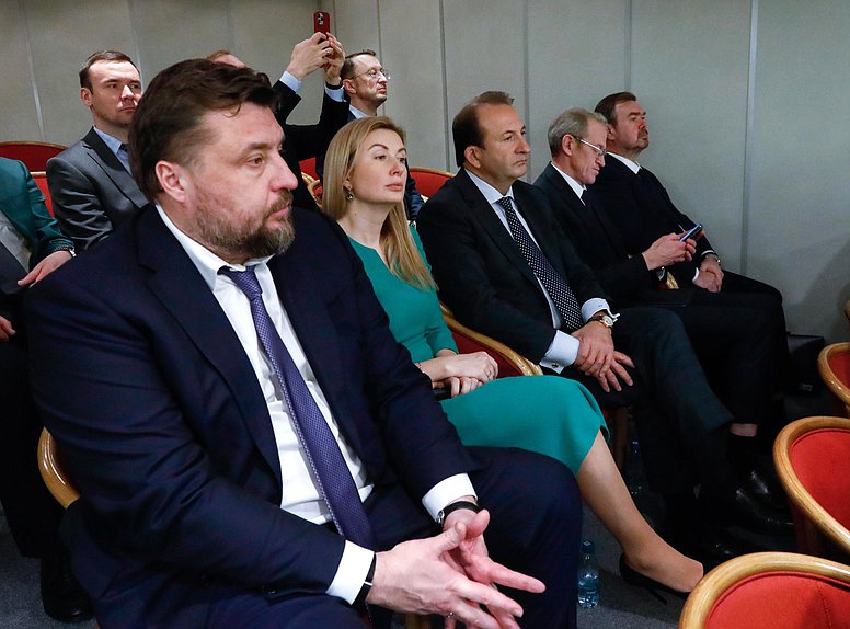 Пленарное заседание. "Правительственный час" (12.11.2025)