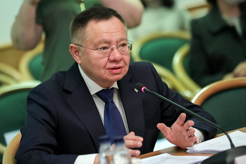 Министр строительства и ЖКХ Ирек Файзуллин