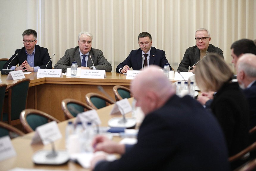 Заседание рабочей группы при Комитете по экологии, природным ресурсам и охране окружающей среды