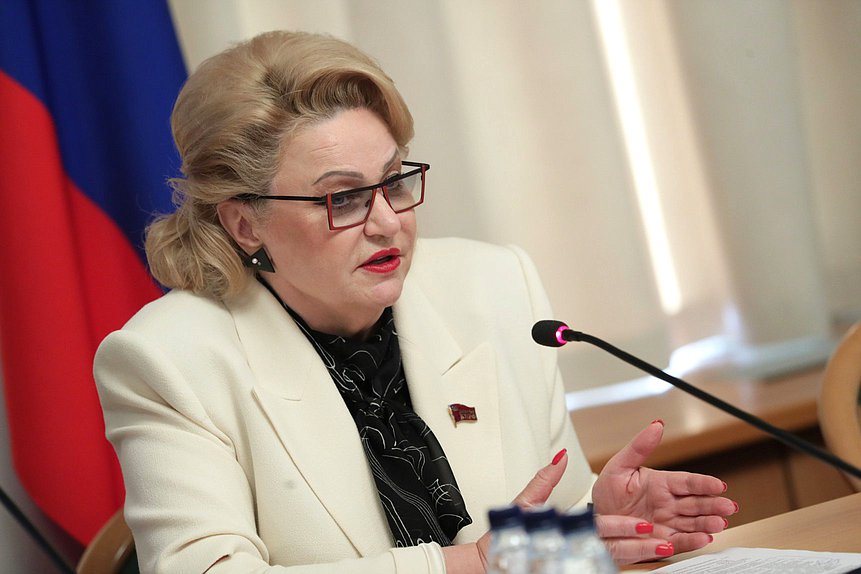 Председатель Комитета по вопросам семьи, женщин и детей Нина Останина