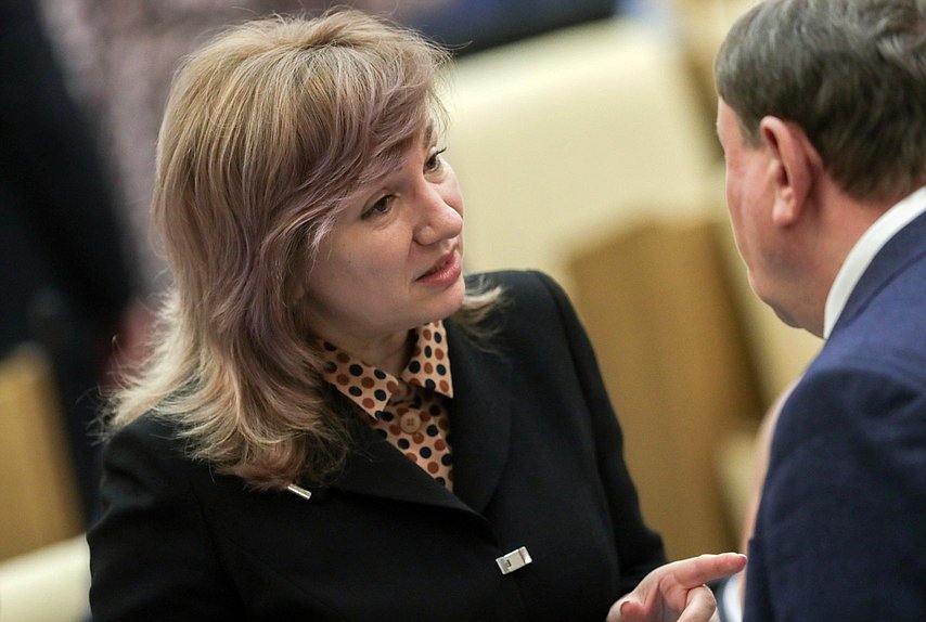 Член Комитета по просвещению Лариса Тутова