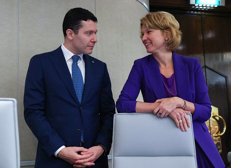 Министр промышленности и торговли РФ Антон Алиханов и Министр сельского хозяйства РФ Оксана Лут