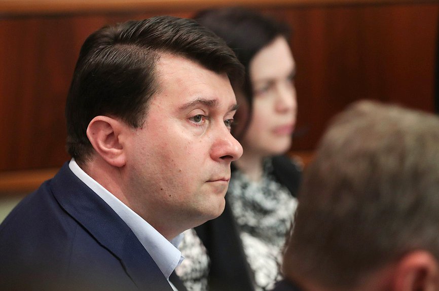 Заместитель Председателя Комитета по экологии, природным ресурсам и охране окружающей среды Олег Лебедев