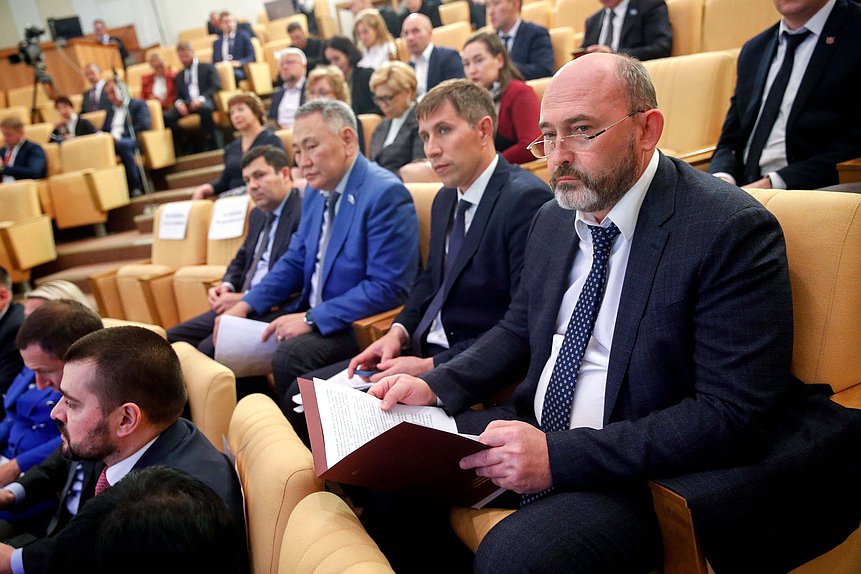 Парламентские слушания на тему: «О ходе реализации реформы в области обращения с отходами производства и потребления: от достижения целевых показателей до создания экономики замкнутого цикла»