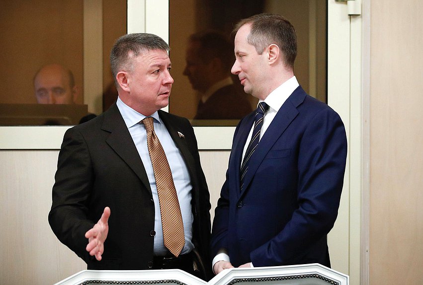 Заместитель Председателя Комитета по физической культуре и спорту Амир Хамитов и член Комитета Роман Терюшков