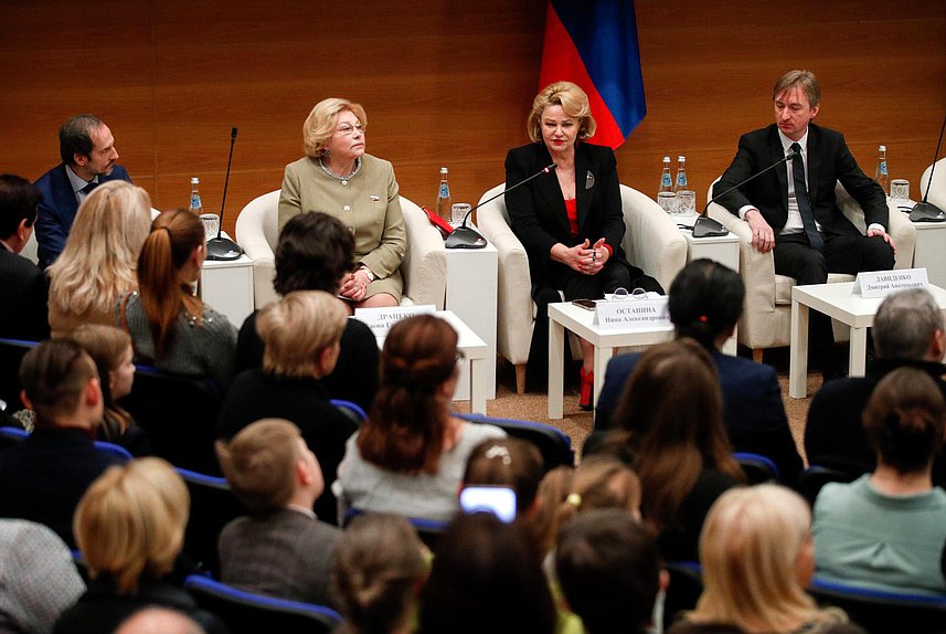 Показ художественного фильма «Чебурашка»