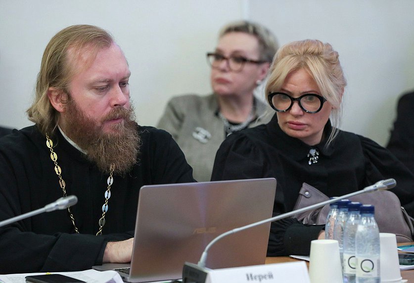 Круглый стол Комитета по безопасности и противодействию коррупции на тему «Безопасность образовательных организаций в современных условиях»