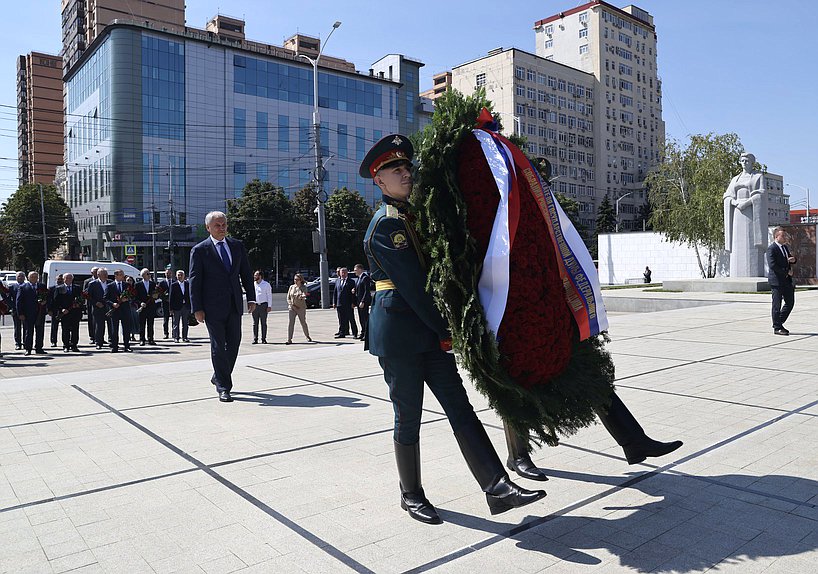 Председатель Государственной Думы Вячеслав Володин и депутаты ГД почтили память защитников Кубани