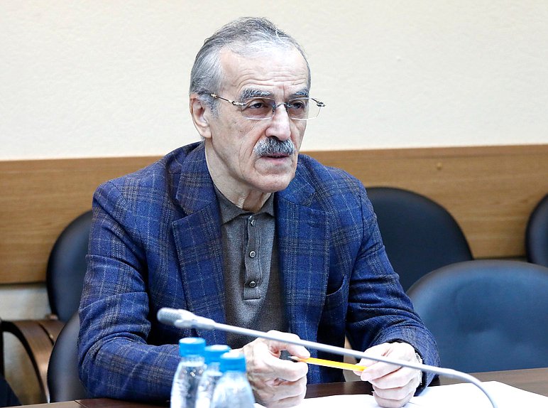 Заместитель Председателя Комитета по просвещению Нурбаганд Нурбагандов