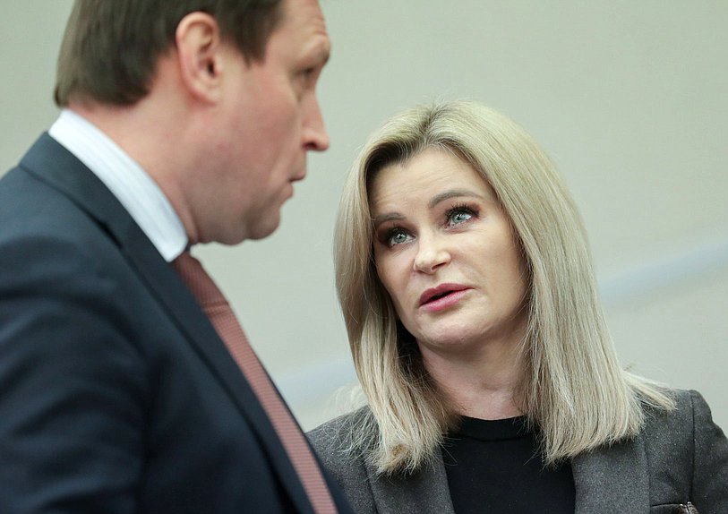 Член Комитета по строительству и жилищно-коммунальному хозяйству Елена Бондаренко