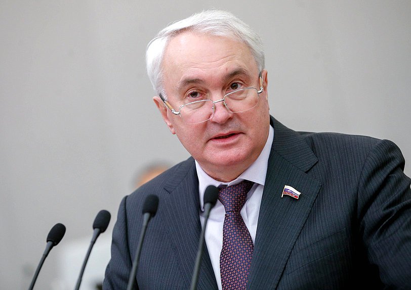 Председатель Комитета по обороне Андрей Картаполов