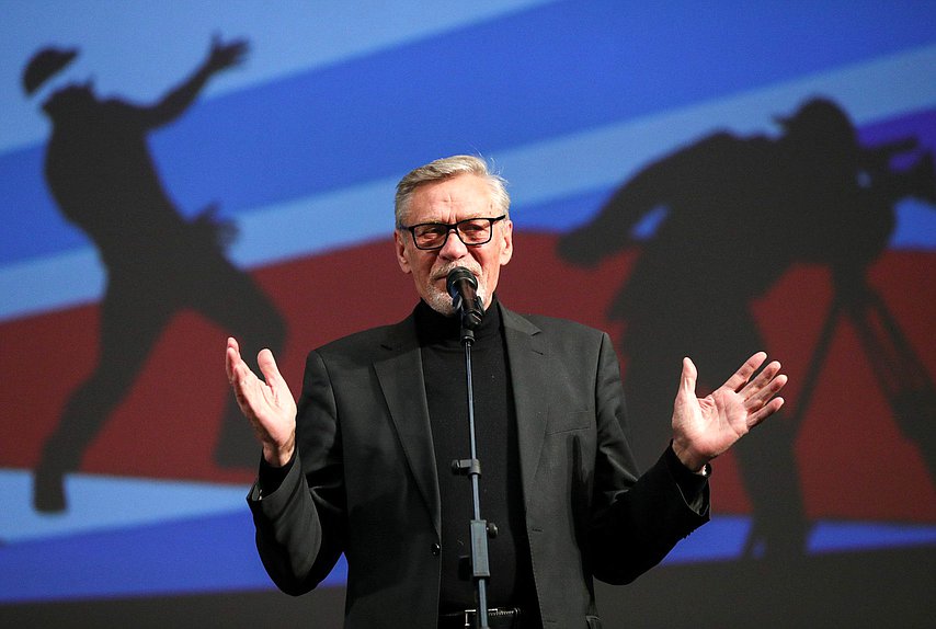 Актер Александр Михайлов