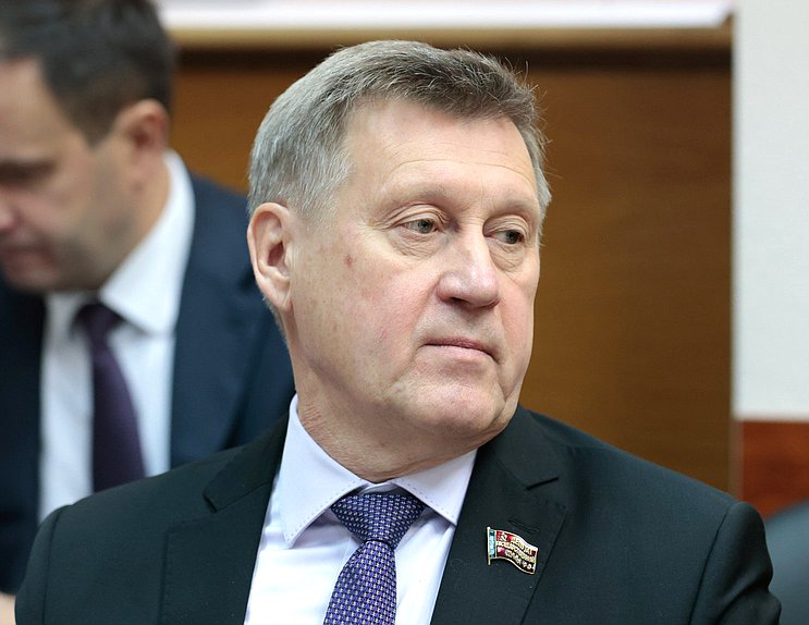 Первый заместитель Председателя Комитета по бюджету и налогам Анатолий Локоть