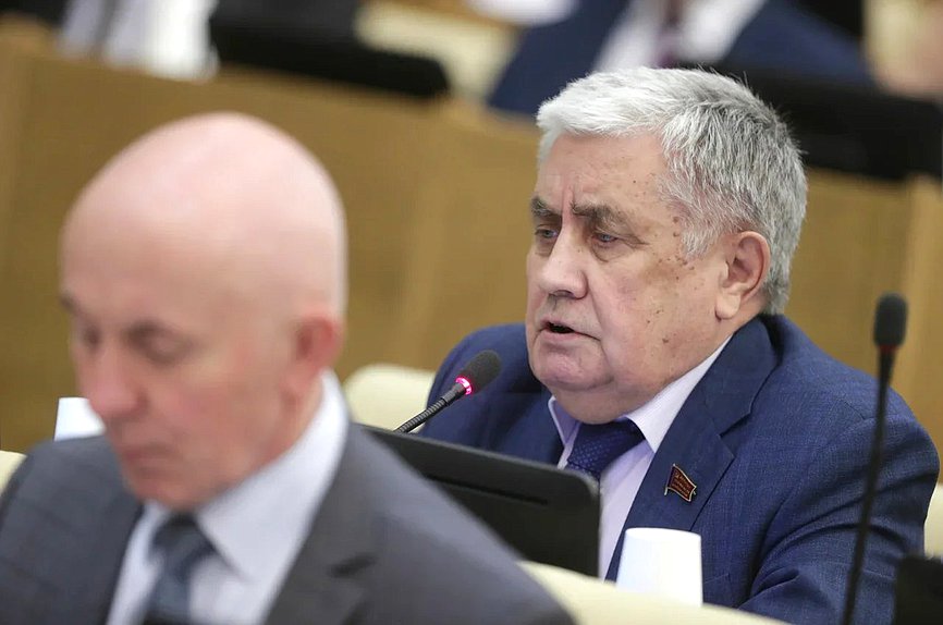 Первый заместитель Председателя Комитета по бюджету и налогам Валентин Шурчанов