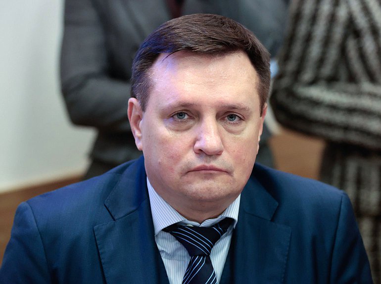 Член Комитета по цифровому развитию и искусственному интеллекту Владимир Печенкин