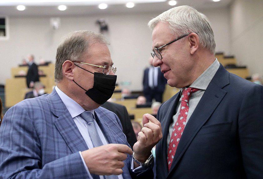 Председатель Комитета по физической культуре, спорту, туризму и делам молодежи Борис Пайкин и Первый заместитель Председателя Комитета Вячеслав Фетисов