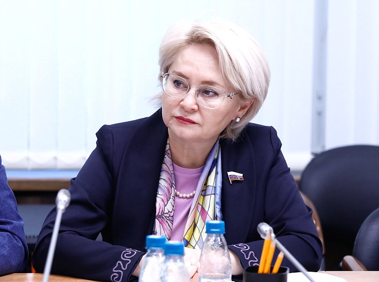 Член Комитета по просвещению Эльвира Аиткулова