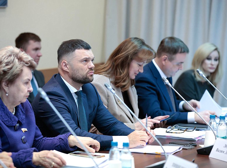 Заседание Комитета по экологии, природным ресурсам и охране окружающей среды