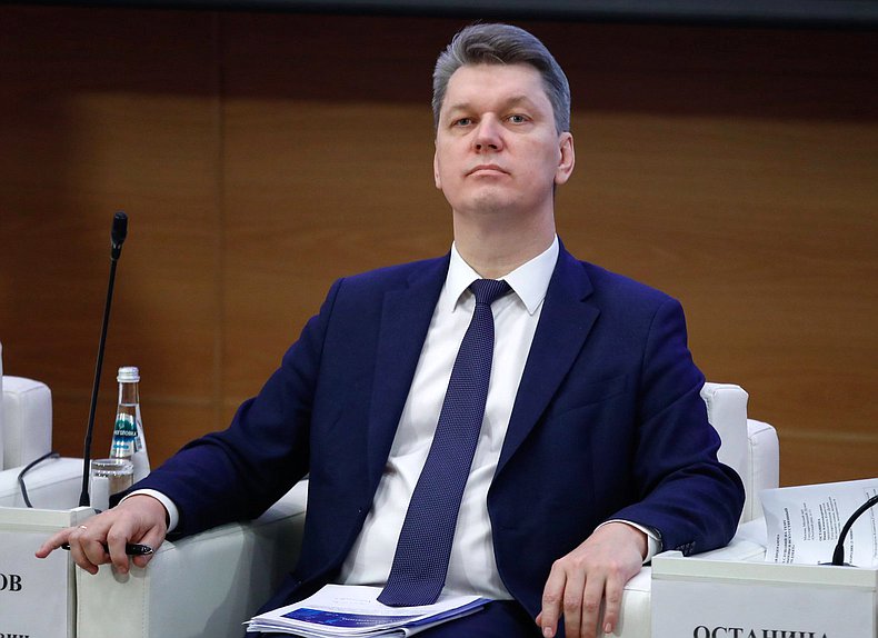 Парламентские слушания Комитета по защите семьи, вопросам отцовства, материнства и детства на тему «Демографические вызовы и искусственный интеллект»