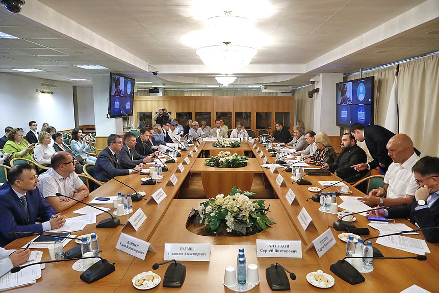 Заседание рабочей группы Комитета по защите семьи, вопросам отцовства, материнства и детства по совершенствованию законодательства, направленного на защиту граждан от нападения бездомных животных