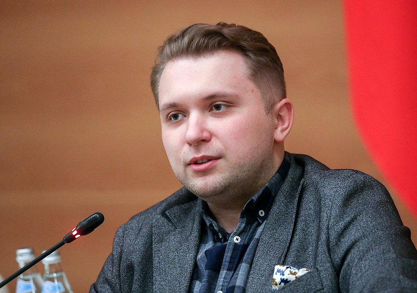Заместитель Председателя Комитета по образованию и науке Борис Чернышов