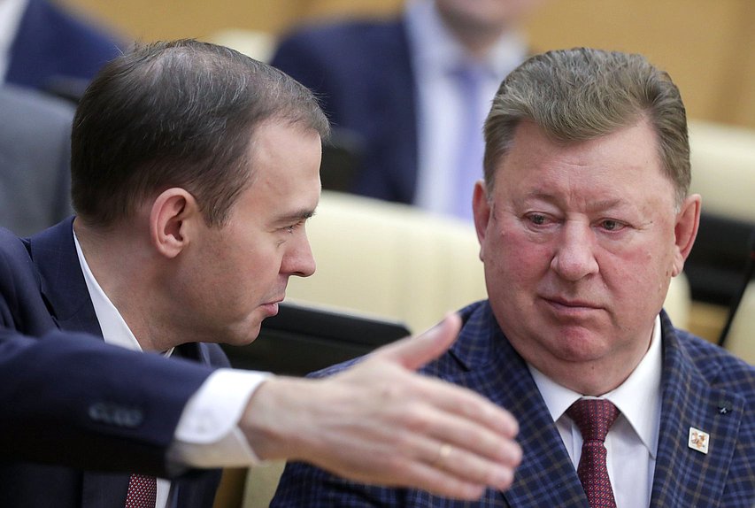 Первый заместитель Председателя Комитета по безопасности и противодействию коррупции Юрий Афонин и Председатель Комитета по аграрным вопросам Владимир Кашин