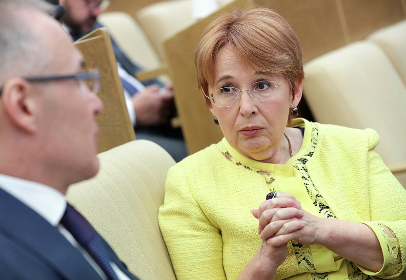 Член Комитета по бюджету и налогам Оксана Дмитриева