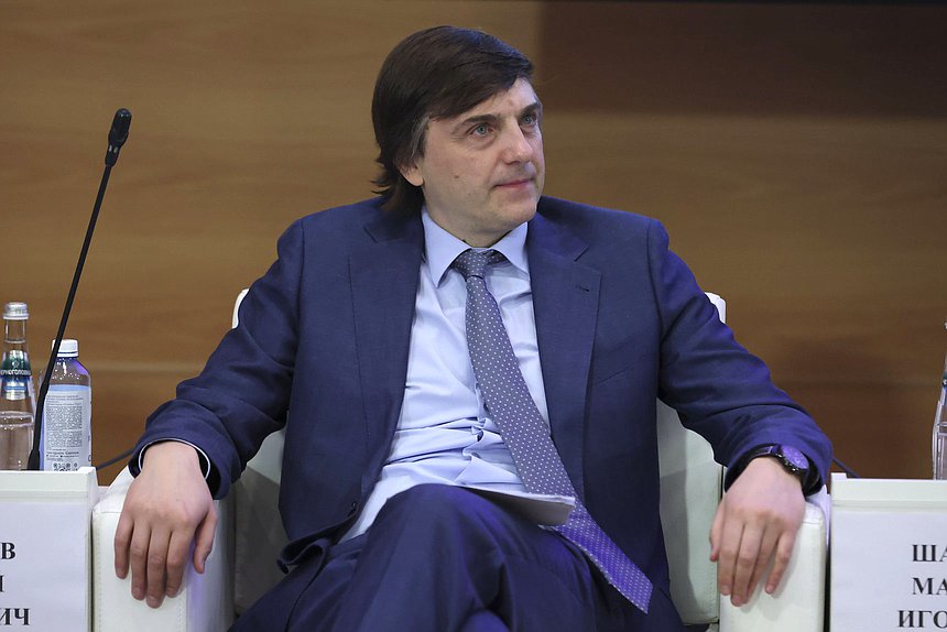 Министр просвещения РФ Сергей Кравцов