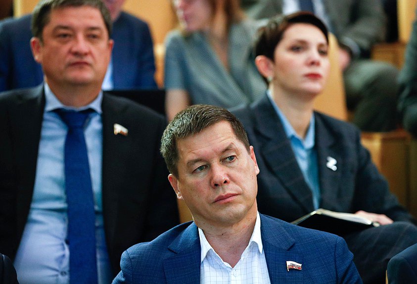 Член Комитета по экологии, природным ресурсам и охране окружающей среды Зариф Байгускаров