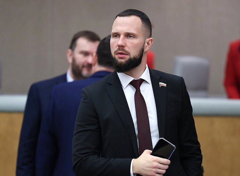 Член Комитета по промышленности и торговле Алексей Золотарев