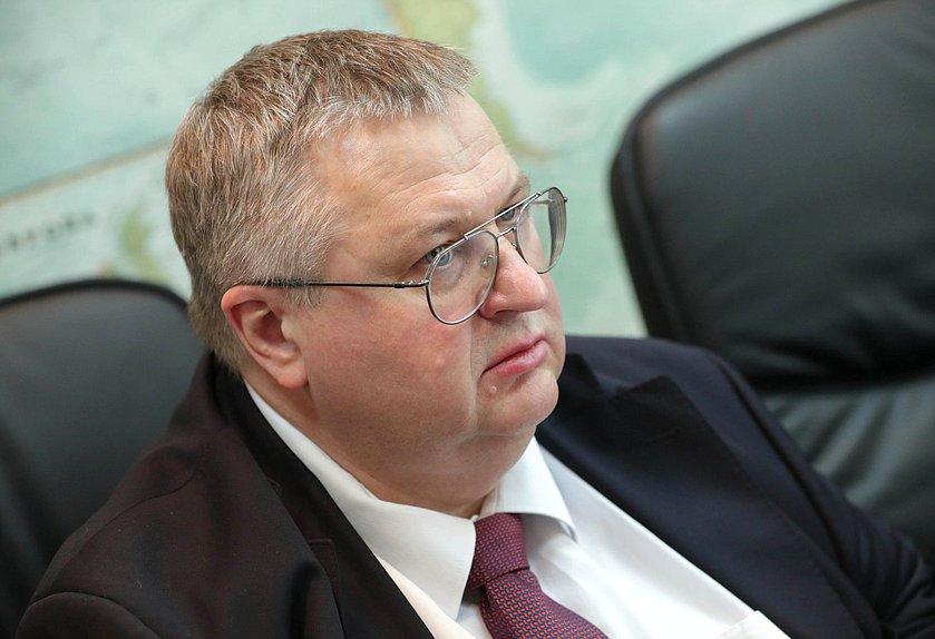Заместитель Председателя Правительства РФ Алексей Оверчук