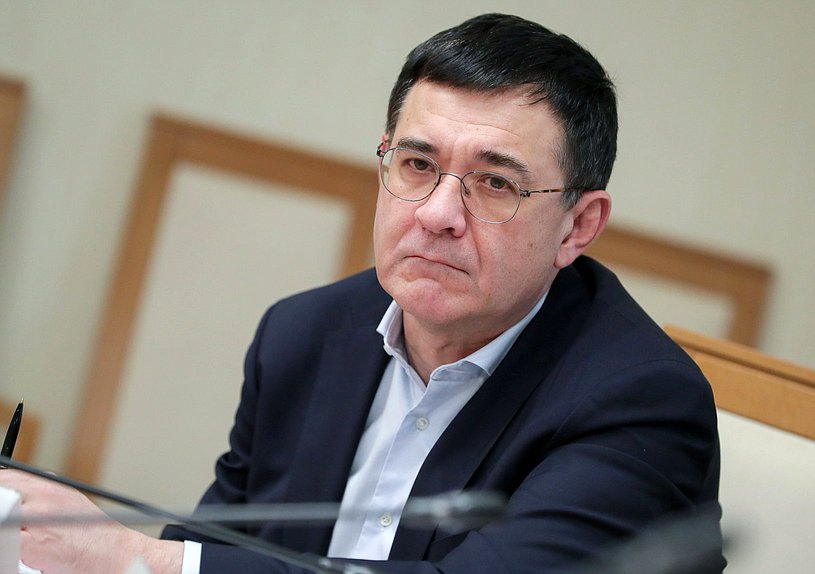 Первый заместитель Председателя Комитета по энергетике Валерий Селезнев