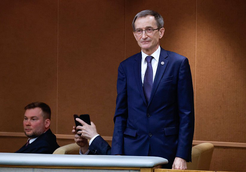 Пленарное заседание (11.03.2026)