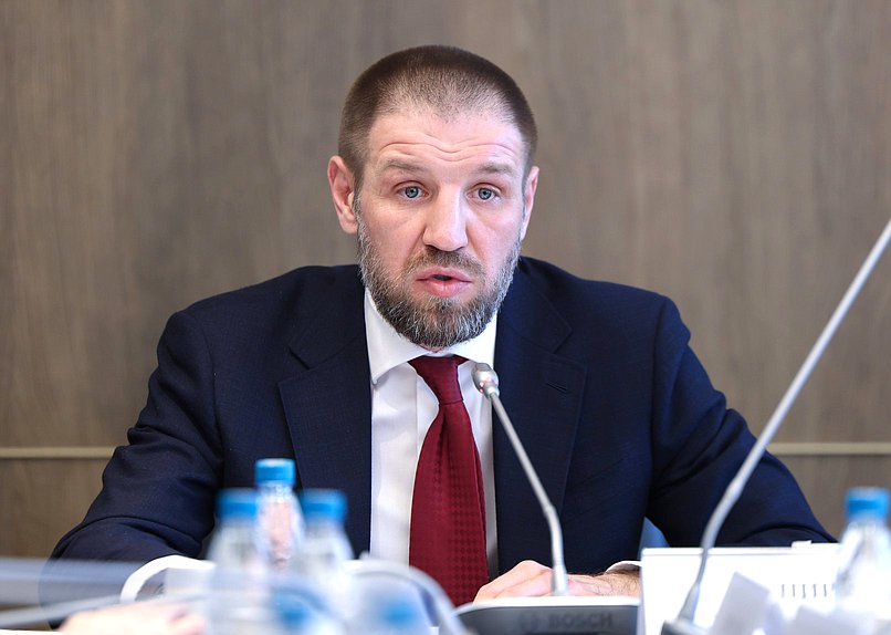 Первый заместитель Председателя Комитета по физической культуре и спорту Дмитрий Пирог