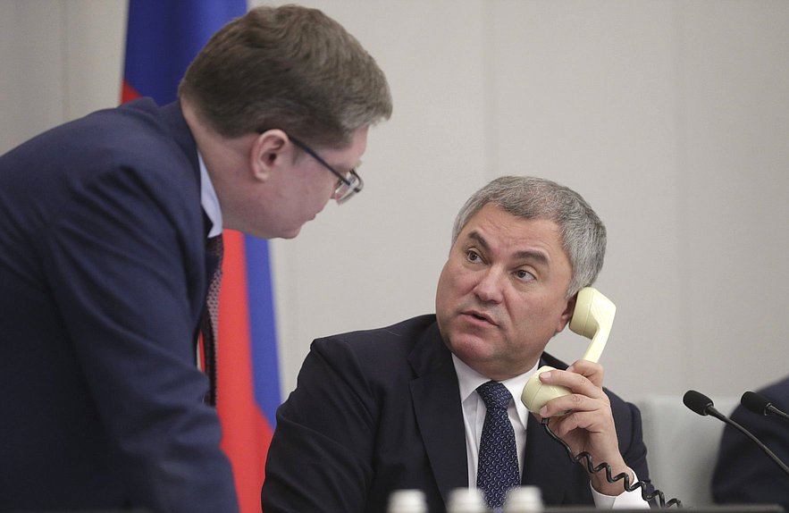 Председатель Государственной Думы Вячеслав Володин и Первый заместитель руководителя фракции «Единая Россия» Андрей Исаев
