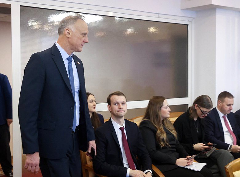 Заместитель Председателя Комитета по малому и среднему предпринимательству Олег Голиков