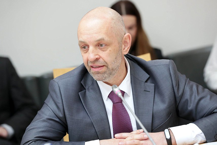 Заседание Комитета по вопросам семьи, женщин и детей