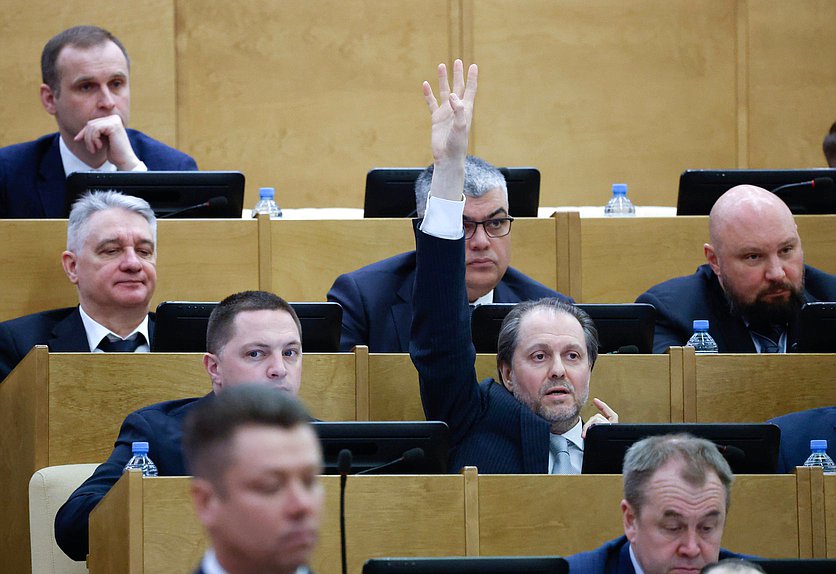 Заместитель Председателя Комитета по науке и высшему образованию Владимир Кононов