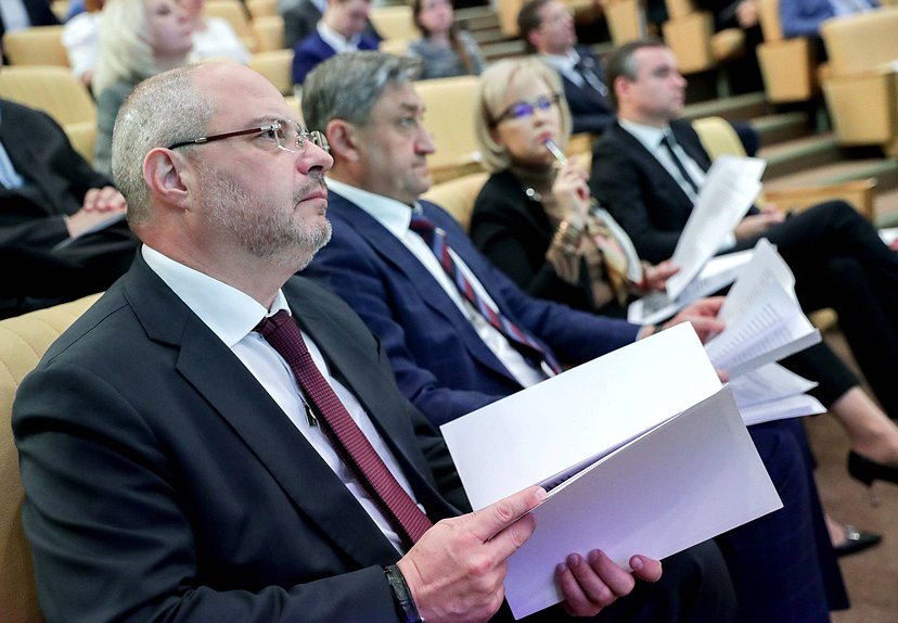 Председатель Комитета по развитию гражданского общества, вопросам общественных и религиозных объединений Сергей Гаврилов