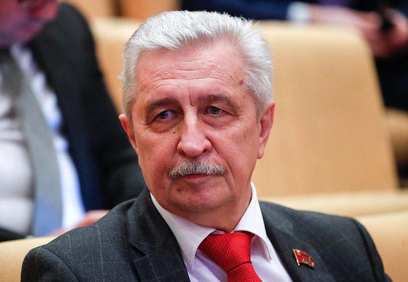 Член Комитета по охране здоровья Николай Осадчий