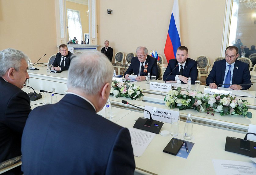 Заседание комиссии по вопросам законодательного обеспечения национальной безопасности и противодействию коррупции