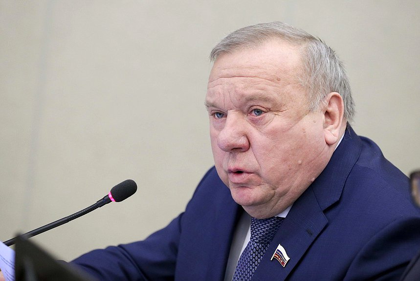 Председатель Комитета по обороне Владимир Шаманов