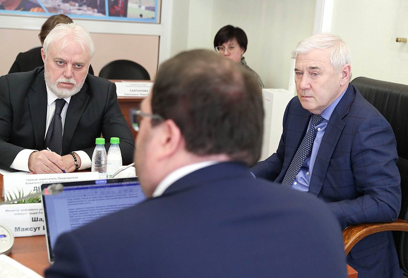 Председатель Комитета по финансовому рынку Анатолий Аксаков и Первый заместитель Председателя Комитета Игорь Дивинский