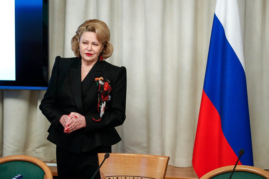 Председатель Комитета по вопросам семьи, женщин и детей Нина Останина