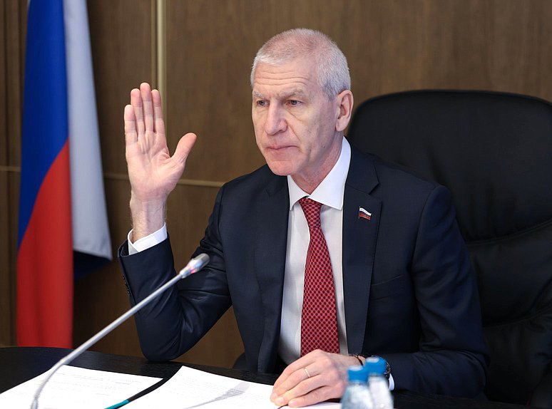 Председатель Комитета по физической культуре и спорту Олег Матыцин