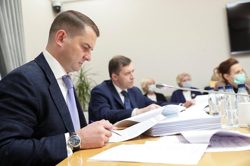 Председатель Комитета по труду, социальной политике и делам ветеранов Ярослав Нилов