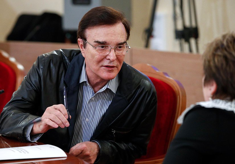 Член Комитета по экономической политике Александр Максимов